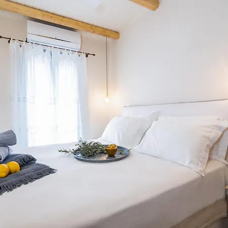 Iris Aparthotel *
